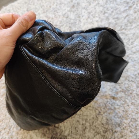 Leather D&G bag like new - Picture 3 of 11